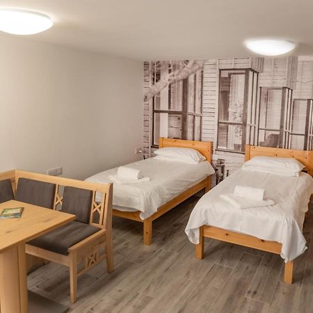 Lodges At Flimwell Park Ticehurst Bagian luar foto