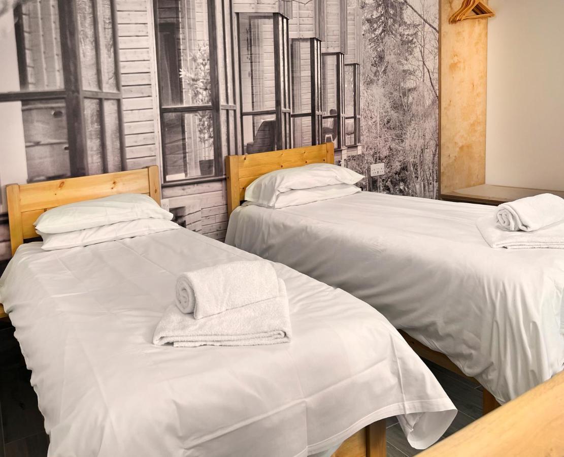 Lodges At Flimwell Park Ticehurst Bagian luar foto