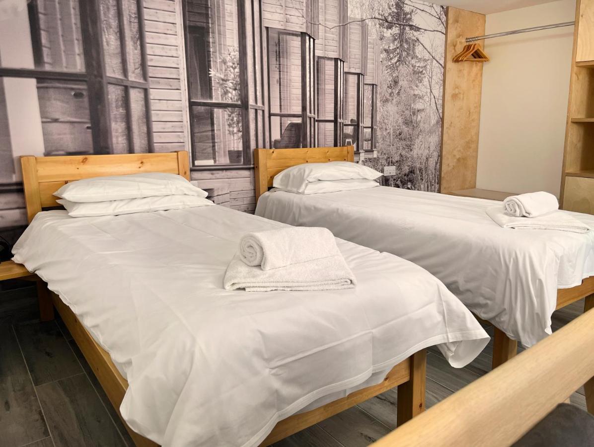 Lodges At Flimwell Park Ticehurst Bagian luar foto